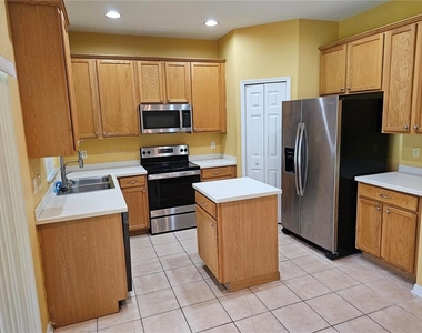 1147 Emerald Hill Way - Photo Thumbnail 11