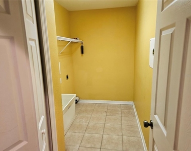 1147 Emerald Hill Way - Photo Thumbnail 30