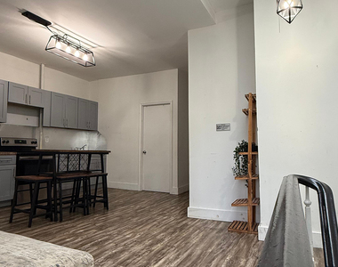 1134 Hancock St - Photo Thumbnail 3