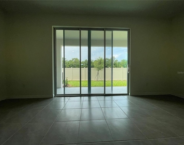 11127 Crescent Deer Drive - Photo Thumbnail 17
