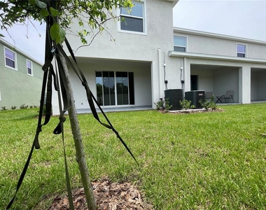 11127 Crescent Deer Drive - Photo Thumbnail 21