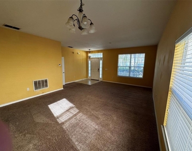 1111 Hacienda Circle - Photo Thumbnail 3