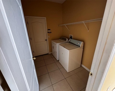 1111 Hacienda Circle - Photo Thumbnail 6