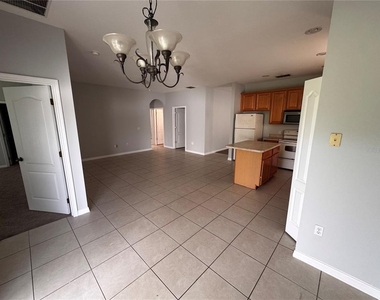 1111 Hacienda Circle - Photo Thumbnail 5