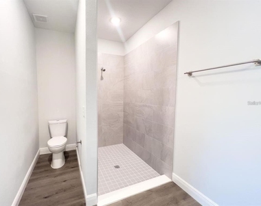 1580 East Parkway - Photo Thumbnail 5