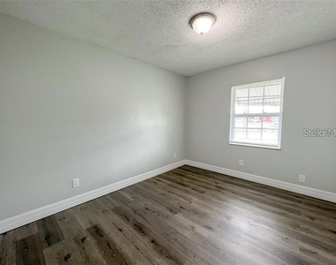 3008 Saint Paul Drive - Photo Thumbnail 4