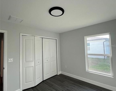 13033 Xavier Avenue - Photo Thumbnail 5