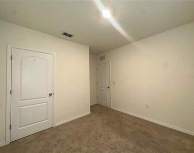 1554 Oak Reserve Drive - Photo Thumbnail 3