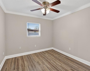 1330 S Shore Drive - Photo Thumbnail 29
