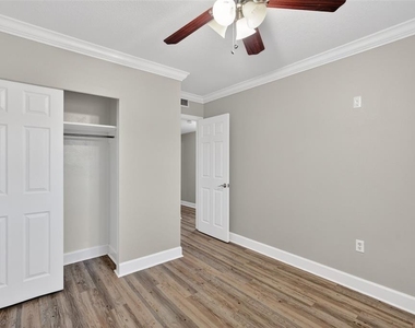1330 S Shore Drive - Photo Thumbnail 27