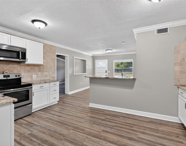 1330 S Shore Drive - Photo Thumbnail 24
