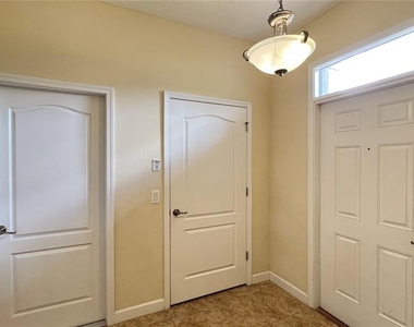 2353 Victoria Drive - Photo Thumbnail 5