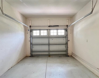 2353 Victoria Drive - Photo Thumbnail 7