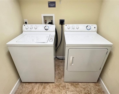 2353 Victoria Drive - Photo Thumbnail 10