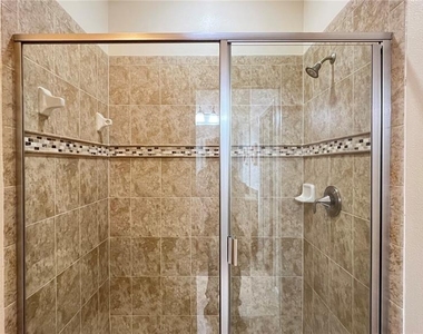 2353 Victoria Drive - Photo Thumbnail 19