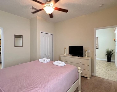 2353 Victoria Drive - Photo Thumbnail 32