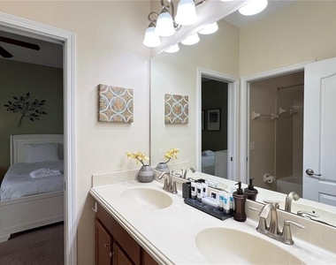 2353 Victoria Drive - Photo Thumbnail 13