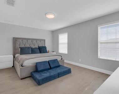 1739 Kato Way - Photo Thumbnail 10