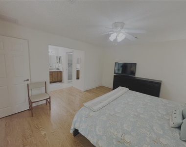 15596 Sw 13th Circle - Photo Thumbnail 14