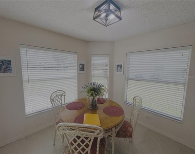 15596 Sw 13th Circle - Photo Thumbnail 12