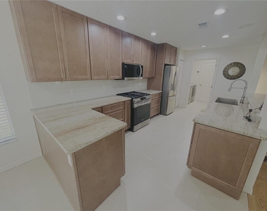 15596 Sw 13th Circle - Photo Thumbnail 11