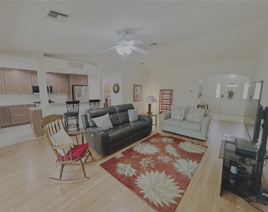 15596 Sw 13th Circle - Photo Thumbnail 8