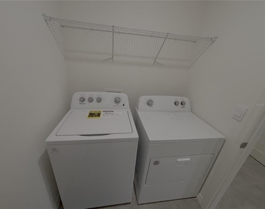 481 W Rexford Drive - Photo Thumbnail 24