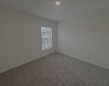 481 W Rexford Drive - Photo Thumbnail 10