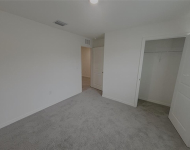 481 W Rexford Drive - Photo Thumbnail 8