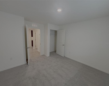 481 W Rexford Drive - Photo Thumbnail 13