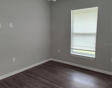 5580 Ne 35th Street - Photo Thumbnail 3