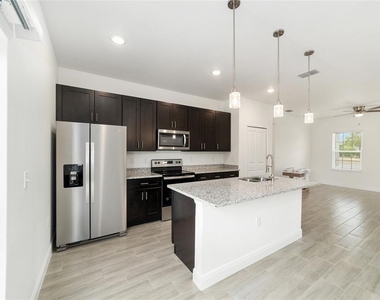4130 Sw 130th Loop - Photo Thumbnail 2