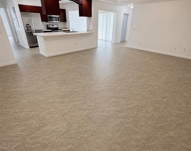 3019-3019 Walnut Court - Photo Thumbnail 7