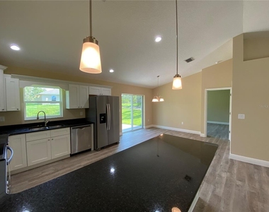 2810 W Pintado Drive - Photo Thumbnail 5