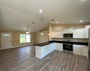 2810 W Pintado Drive - Photo Thumbnail 4