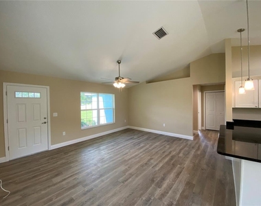 2810 W Pintado Drive - Photo Thumbnail 2
