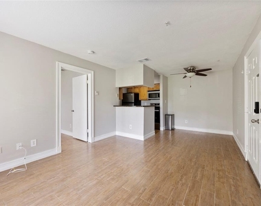 241 Afton Square - Photo Thumbnail 1