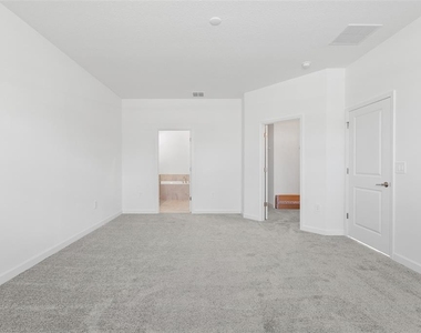 3039 Addison Boulevard - Photo Thumbnail 3
