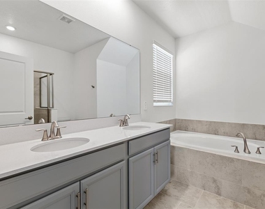 3039 Addison Boulevard - Photo Thumbnail 6