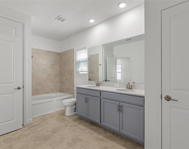 3039 Addison Boulevard - Photo Thumbnail 22