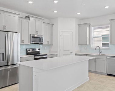 3039 Addison Boulevard - Photo Thumbnail 12