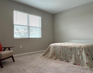367 Sofia Lane - Photo Thumbnail 12