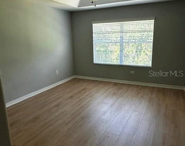 11213 Savannah Landing Circle - Photo Thumbnail 12