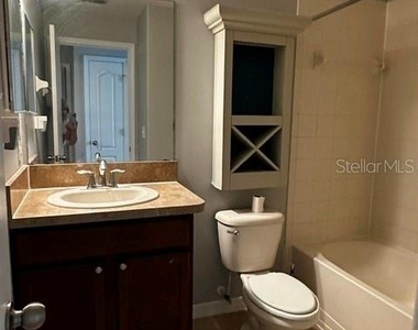 11213 Savannah Landing Circle - Photo Thumbnail 9