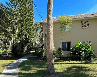 305 E Dakin Avenue - Photo Thumbnail 8