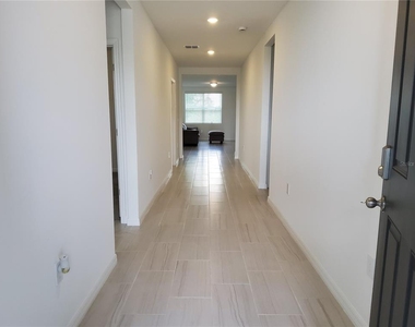 3166 Viceroy Court - Photo Thumbnail 24