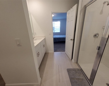 3166 Viceroy Court - Photo Thumbnail 7
