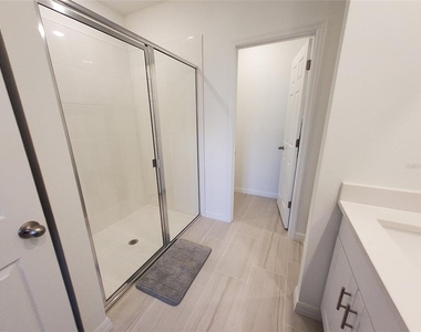3166 Viceroy Court - Photo Thumbnail 6