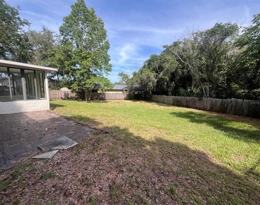 214 Bluefield Avenue - Photo Thumbnail 11