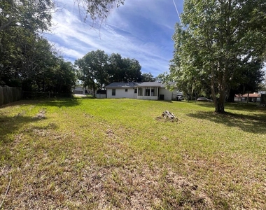 214 Bluefield Avenue - Photo Thumbnail 5